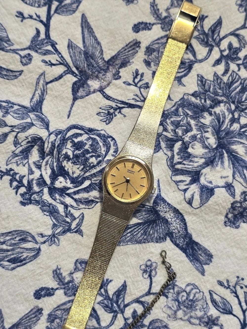 Vintage Seiko Ladies Gold Tone Bracelet Watch 20mm (Ref. 8Y21-0029)